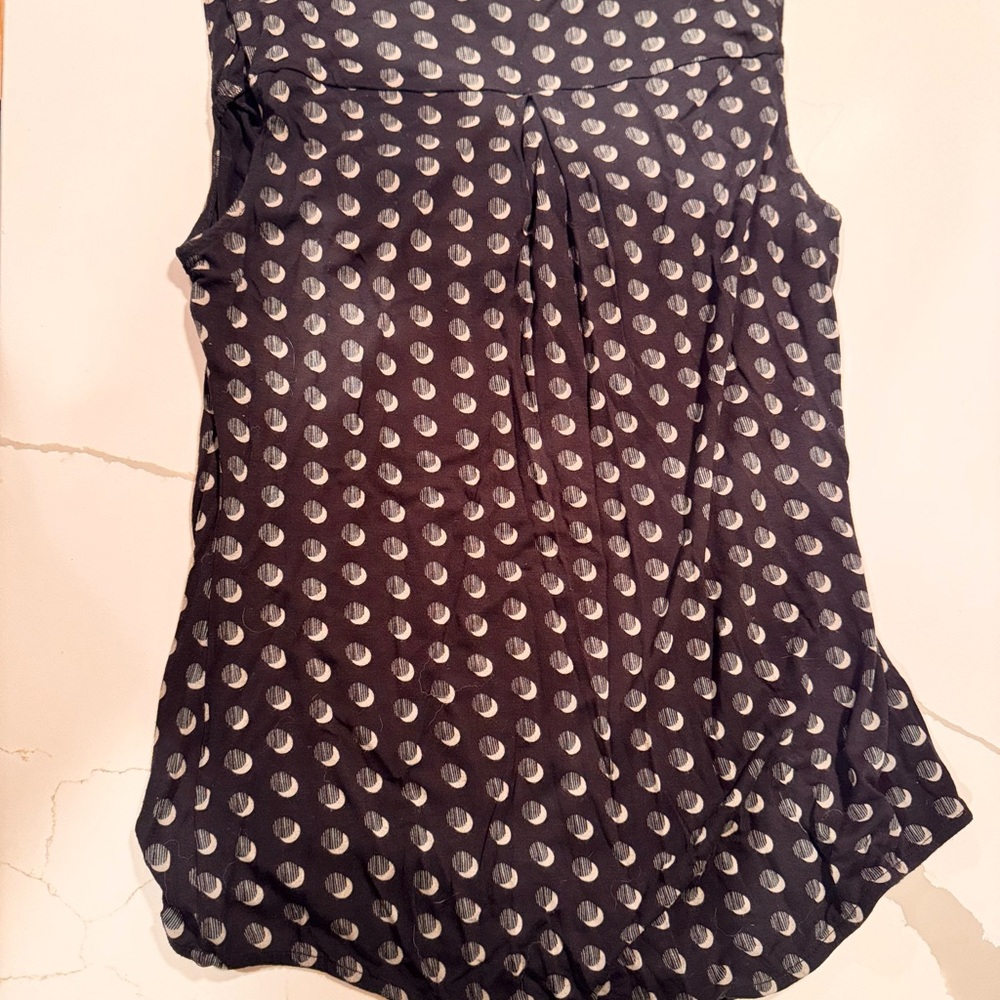 Dark Navy with Clay/Bluish-Gray Patterned  Women's Sleeveless Blouse Top - Picture 2 of 4